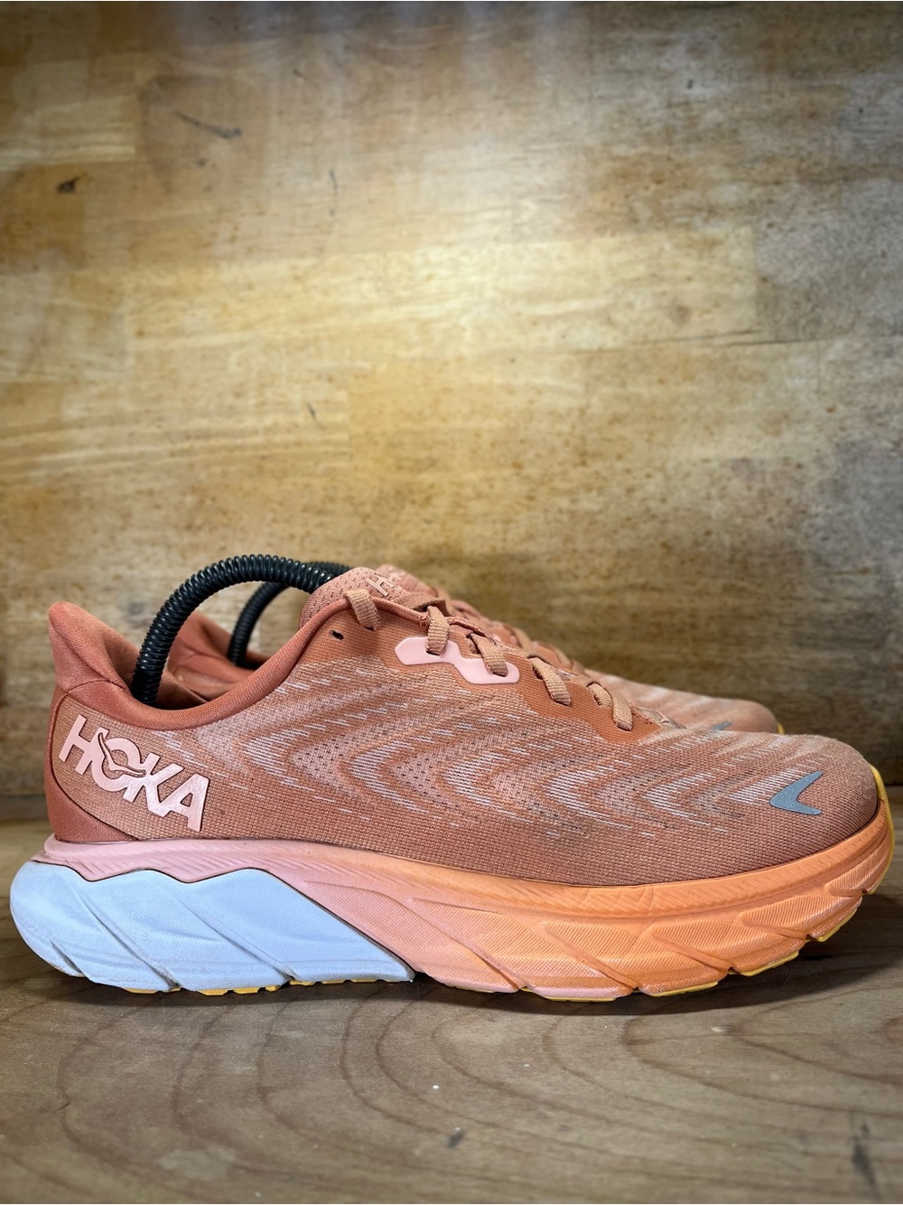 Hoka One One Arahi 6 Womens Size 9.5 Running Shoes Sneakers Sun Baked Orange